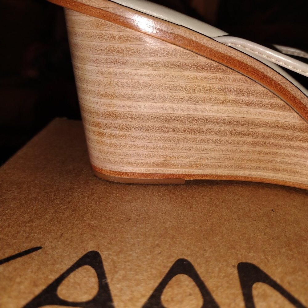 KAANAS AZUMA WEDGE SANDALS - Picture 7 of 11